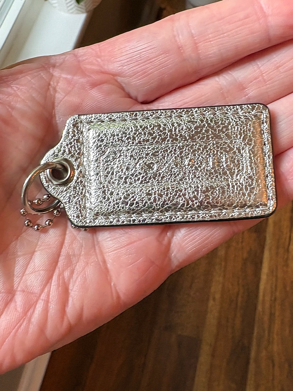 ♥️💖 Coach Large Vintage Hangtag Champagne & Silver Ball Chain Hang Tag